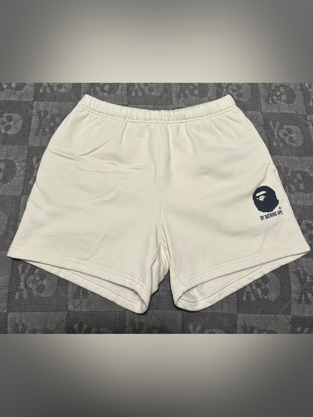 A BATHING APE - BAPE - IVORY FLEECE SHORTS